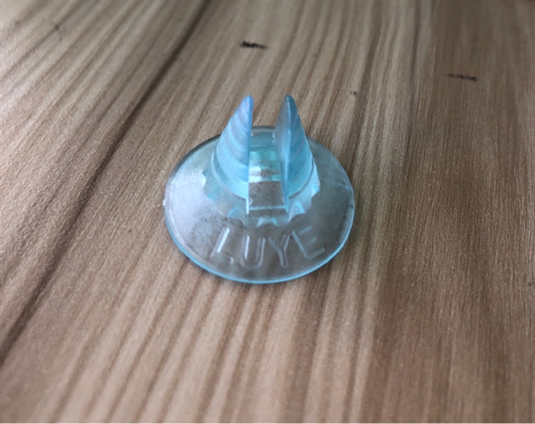 Nút Hít Giữ Vách Ngăn Hồ 5-8mm (Cái)