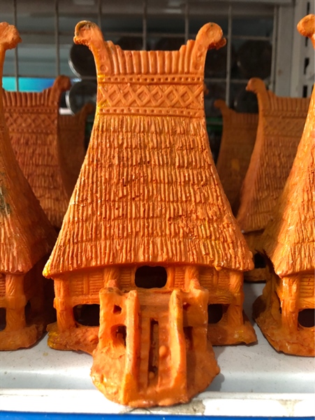 Trang Trí Hồ Cá - Non Bộ (Nhà Sàn Đỏ Lớn)