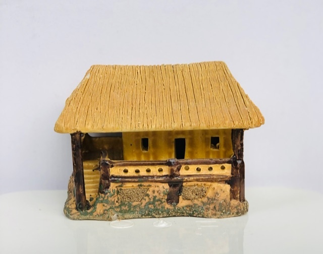 Trang Trí Đồ Gốm - Nhà Sàn BH