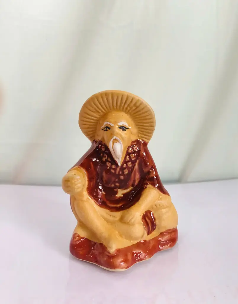 Trang Trí Đồ Gốm - Ông Câu Trung