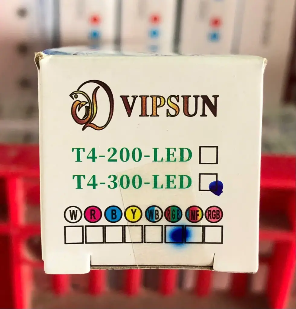 Vipsun T4-300LED ( 3 Màu ) Đèn Ống