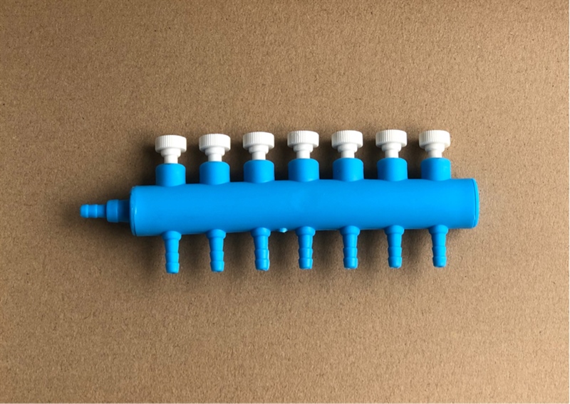 Bồ Cào Chia Oxi Xanh Có Khóa (7 Vòi)