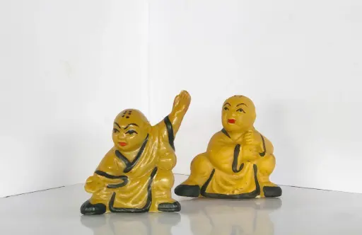 [TRATRI.00424] Trang Trí Đồ Gốm - Chú Tiểu Đánh Võ