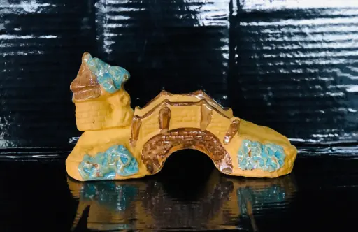 [TRATRI.00437] Trang Trí Đồ Gốm Men - Cầu Lâu Đài